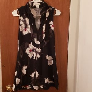 A beautiful chic blouse that is very comfortable